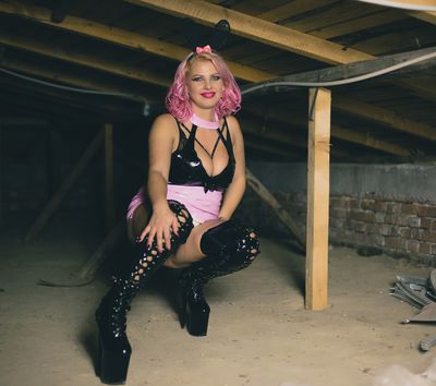 Velma Barnett - Escort Girl from Plano Texas