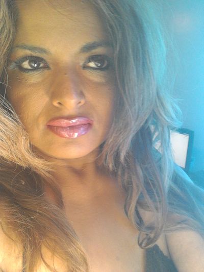 Issa Smith - Escort Girl from Sterling Heights Michigan