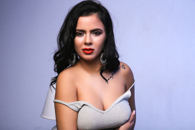 Emmy Vargas - Escort Girl from Honolulu Hawaii