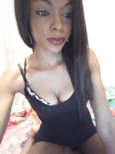 Verna Webb - Escort Girl from Green Bay Wisconsin