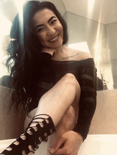 Kia Mei - Escort Girl from Savannah Georgia