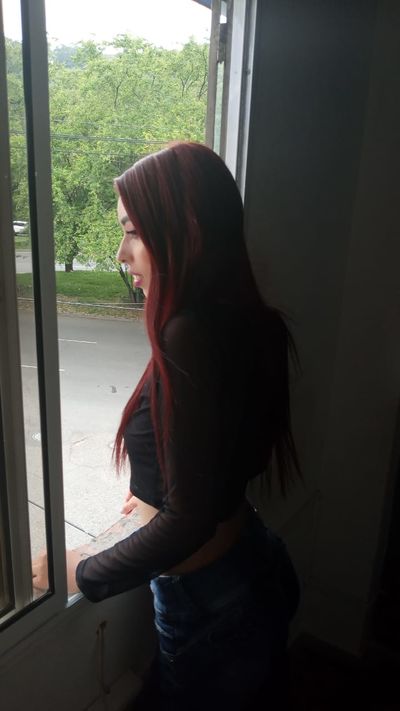 Redhead Escort in Clearwater Florida