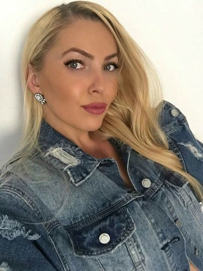 Loora Moon - Escort Girl from Anchorage Alaska