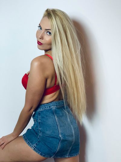 Loora Moon - Escort Girl from Anchorage Alaska
