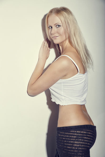 Maria Blonde Hexe - Escort Girl from Peoria Illinois