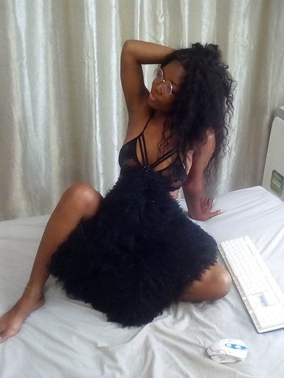 Mia Davids - Escort Girl from Pomona California