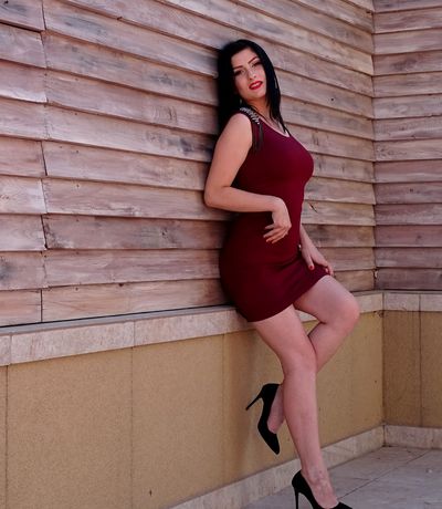 Mia Ela - Escort Girl from Olathe Kansas