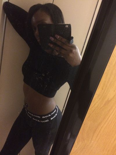 Minilovesminis - Escort Girl from Rialto California