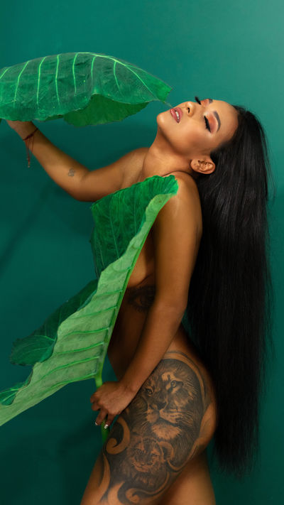 Naomi Fire - Escort Girl from Mobile Alabama