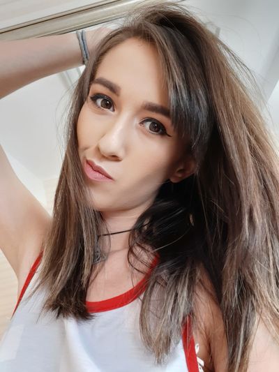 Tia Borne - Escort Girl from Hillsboro Oregon