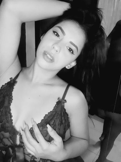 Vaness Lau - Escort Girl from Providence Rhode Island