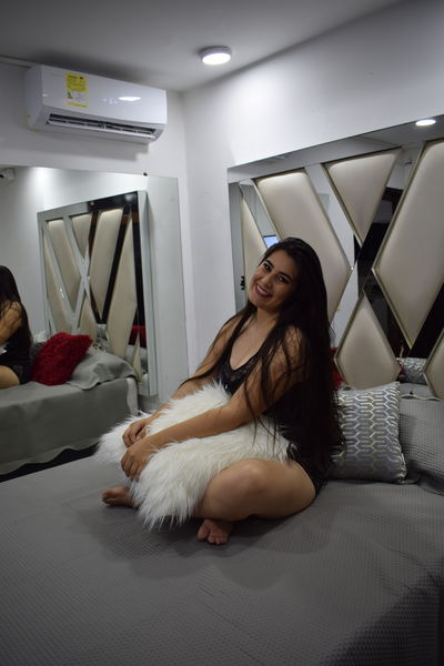 Yarka Turin - Escort Girl from Naperville Illinois